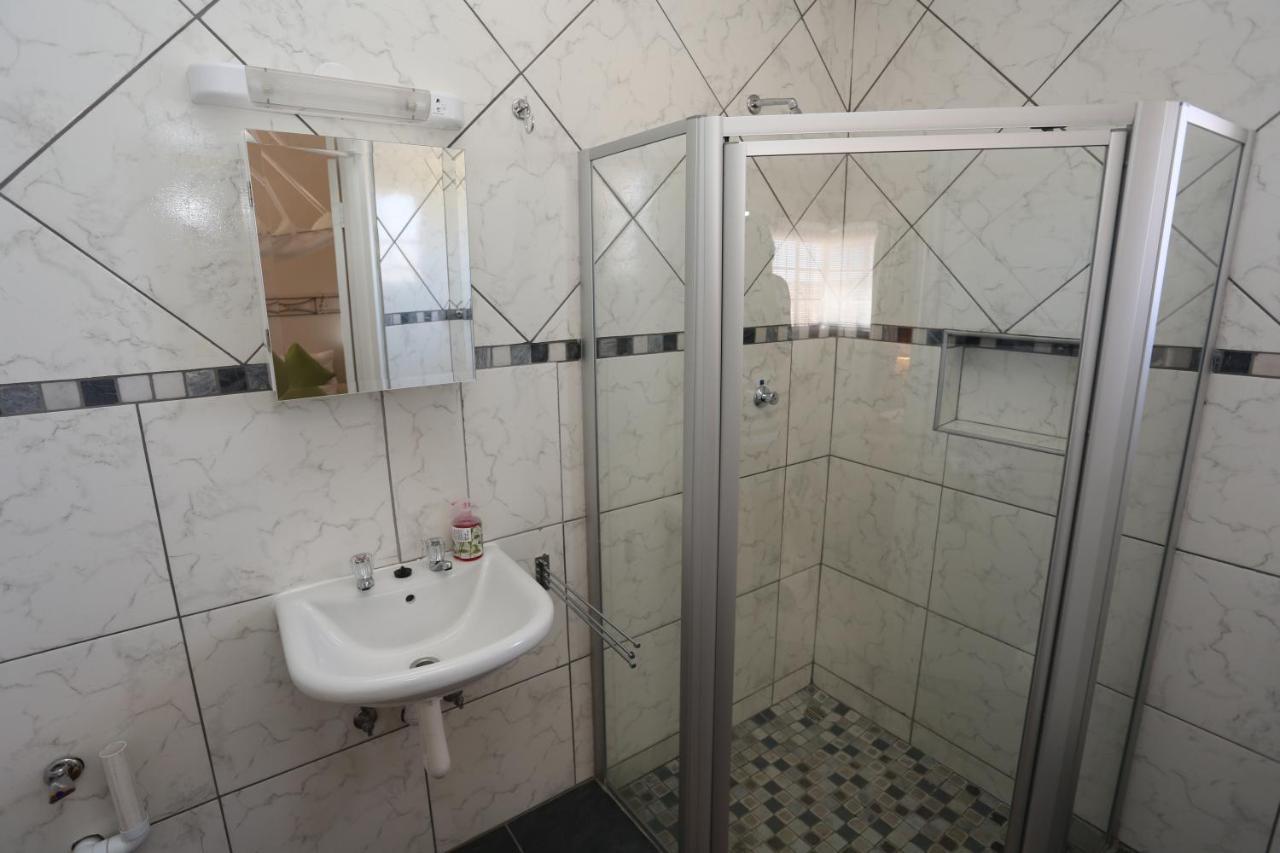 Апартаменты Orange House Self Catering Аус Экстерьер фото